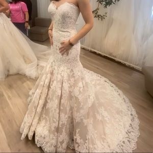 Allure Bridals 9215